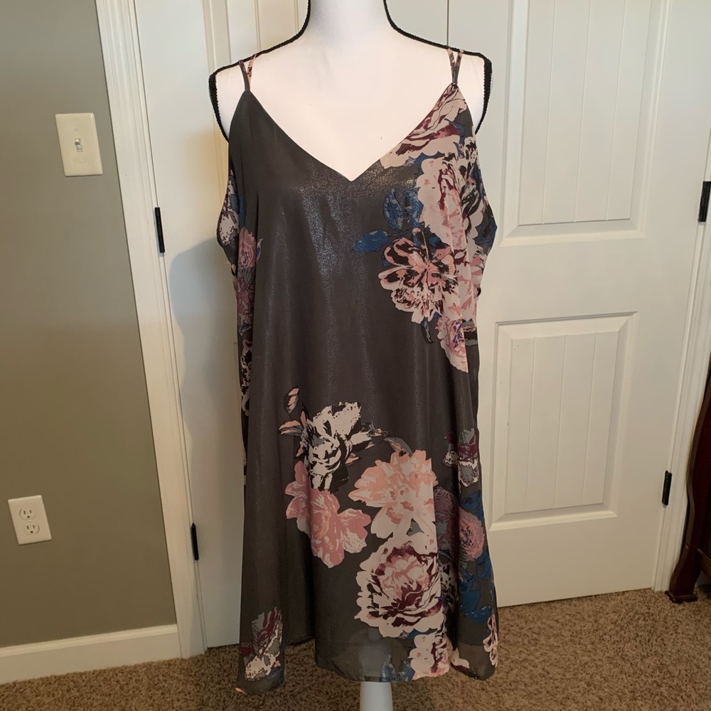 Juniors Chemise Glimmer Gray Floral Size Large